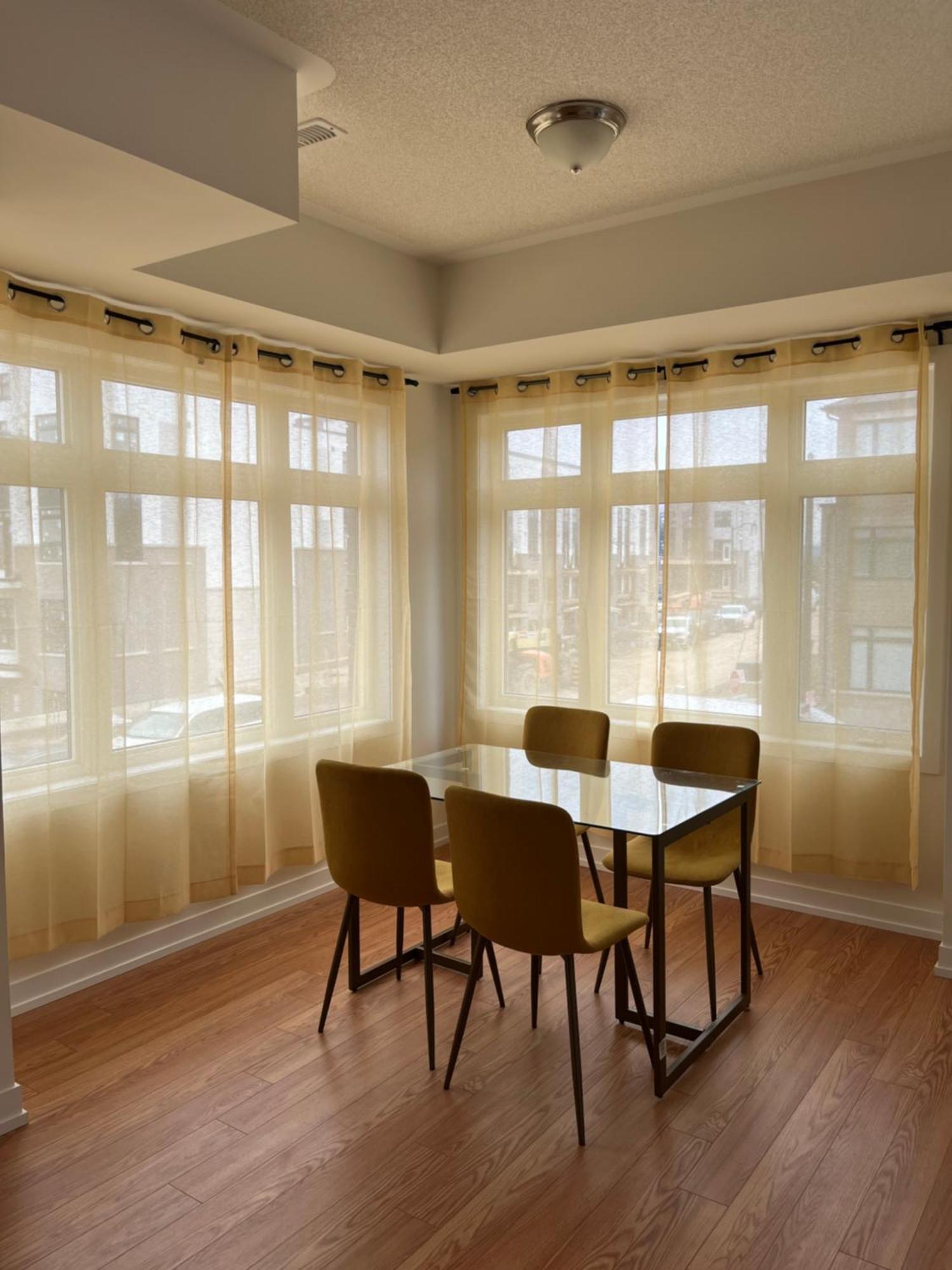Luxury Brand New Townhouse In Milton Ontario Apartment Exterior photo
